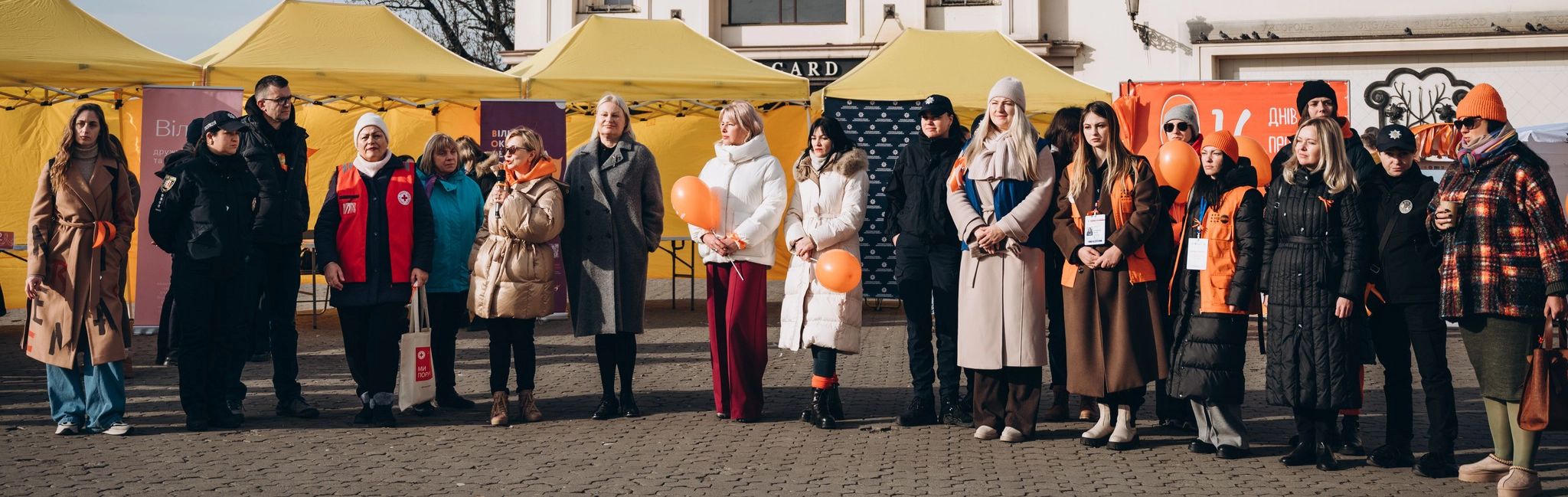 porozhni stiltsi golos za tikh khto v poloni